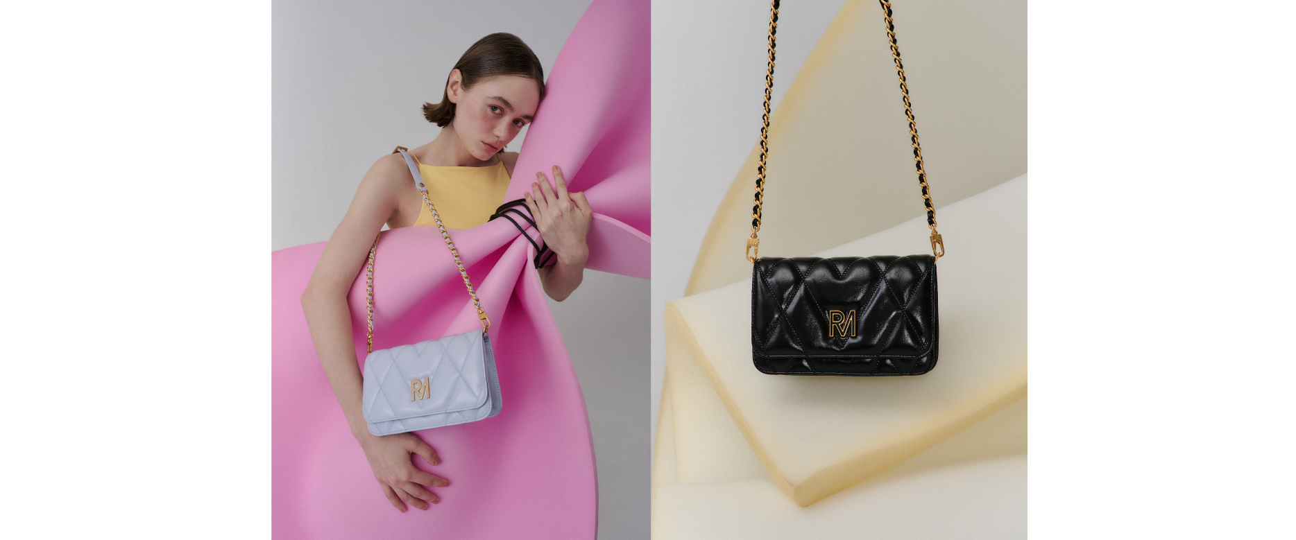 女模特拿著超大粉紅色蝴蝶結，背著淺藍色的蔓心隨身斜背包。