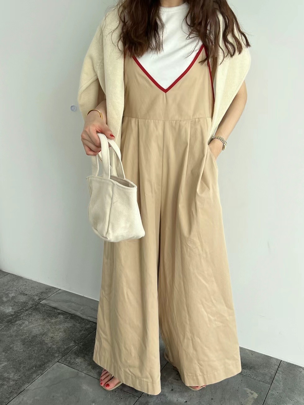 6.11 撞色V領jumpsuit