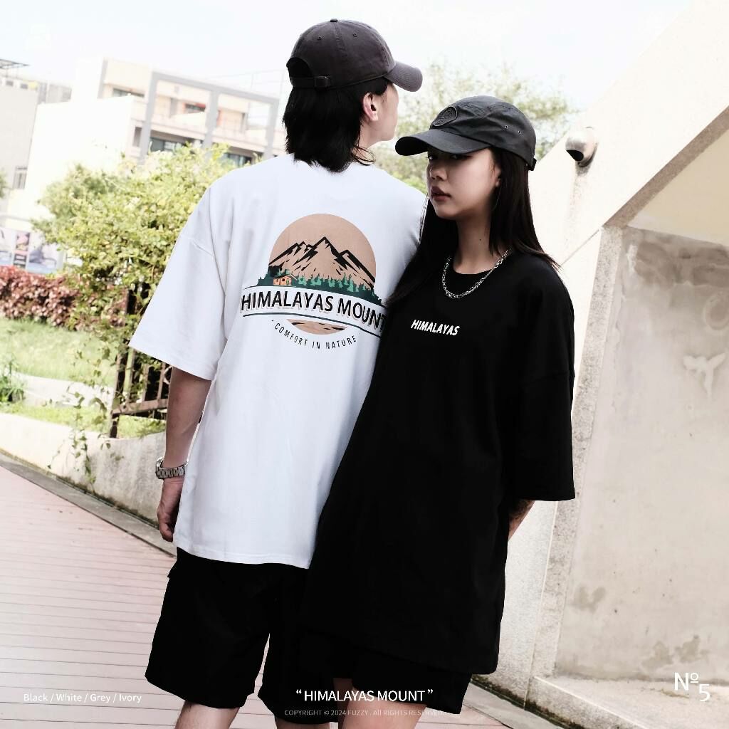 【逢甲 FUZZY】Himalayas Mount Tee 潮流 日常 美式 圖案 Logo 短T 短Tee 黑 白 灰