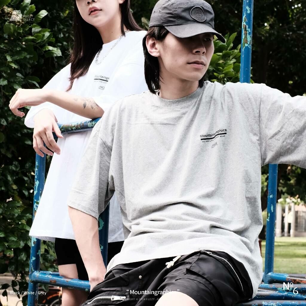 【逢甲 FUZZY】Mountain graphics Tee 潮流 日常 美式 圖案 Logo 短T 短Tee 黑 白