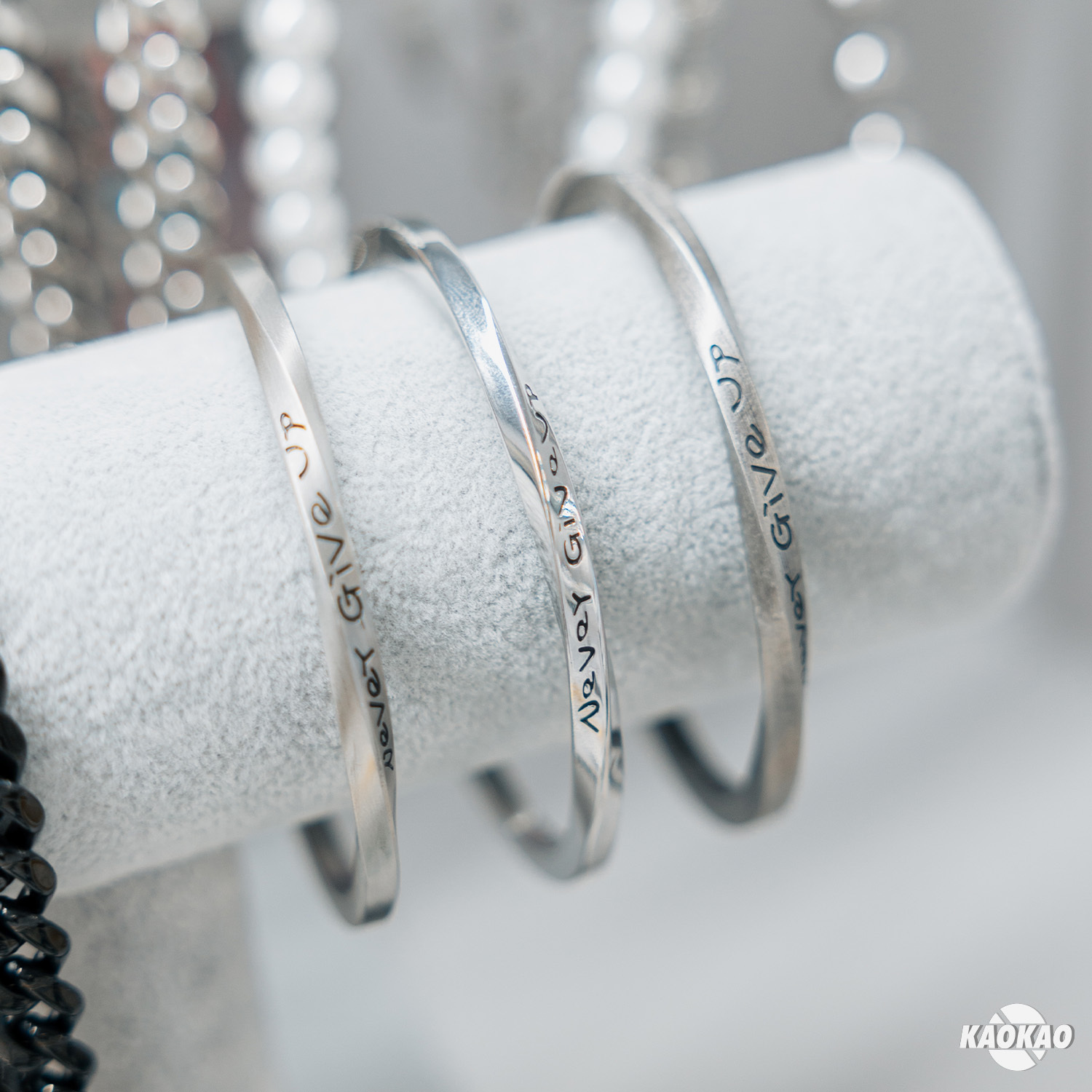 Never Give Up 扭轉手環