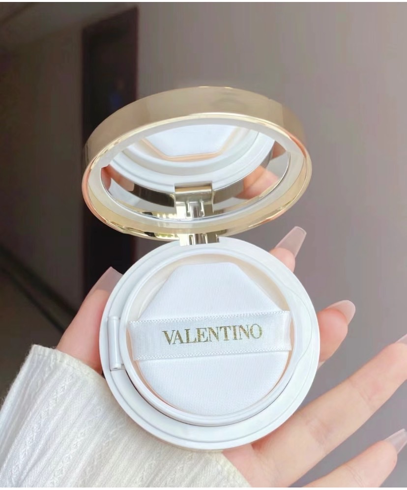 <限時優惠🎀> Valentino 限定 全新上市 傲慢粉氣墊粉餅 白皮革金殼 14g 四色