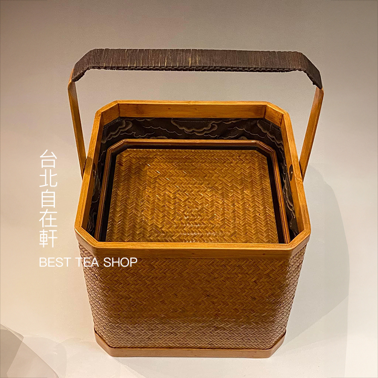 【煎茶道具】提籃籠 人物彫 提手 竹編 古美術 骨董 煎茶道具提籃籠 人物彫 提手 竹編 古美術 骨董 煎茶道具】提籃籠