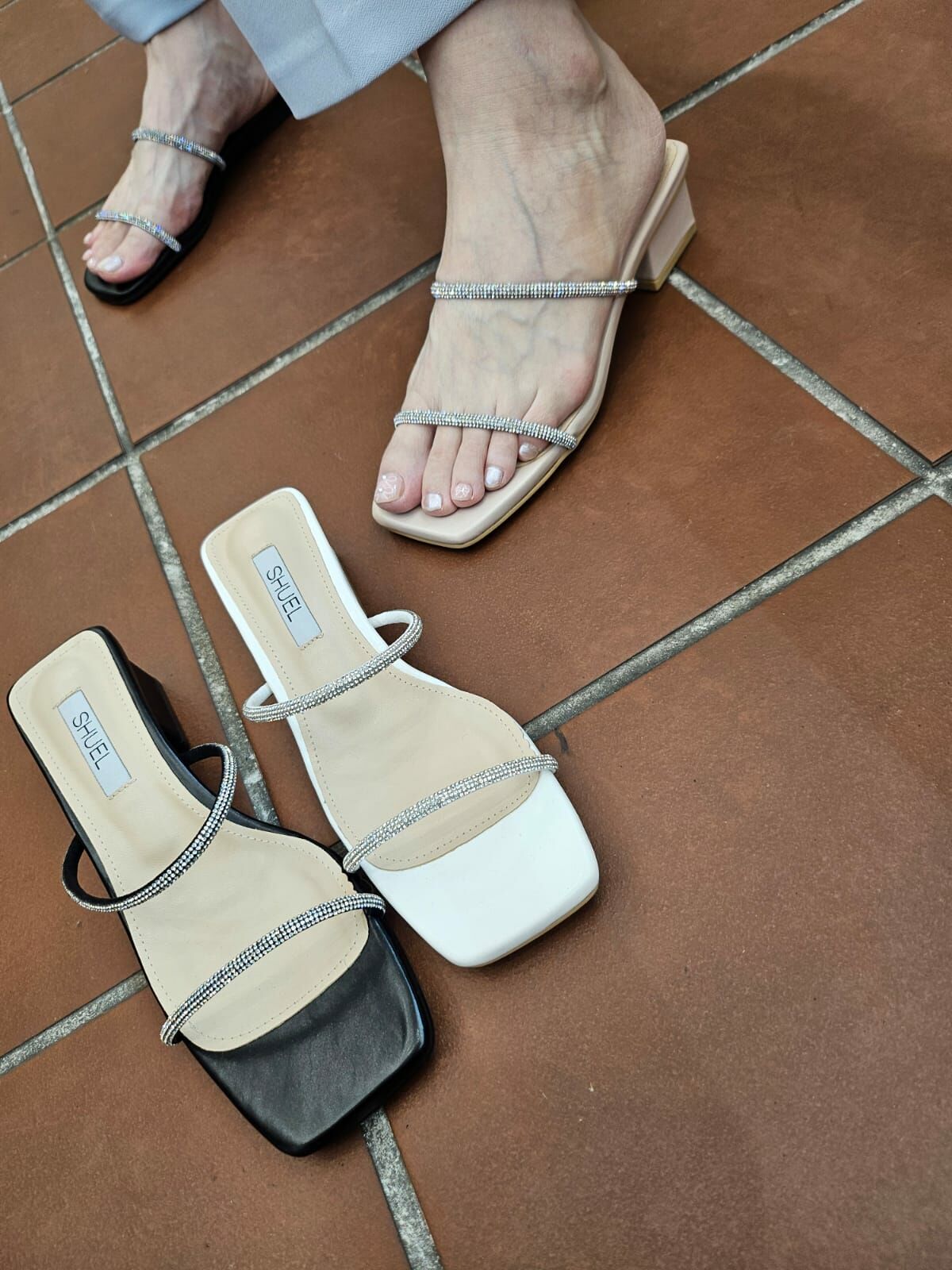 SC2753 雙水鑽一字帶低跟拖鞋 (建議買大一碼)