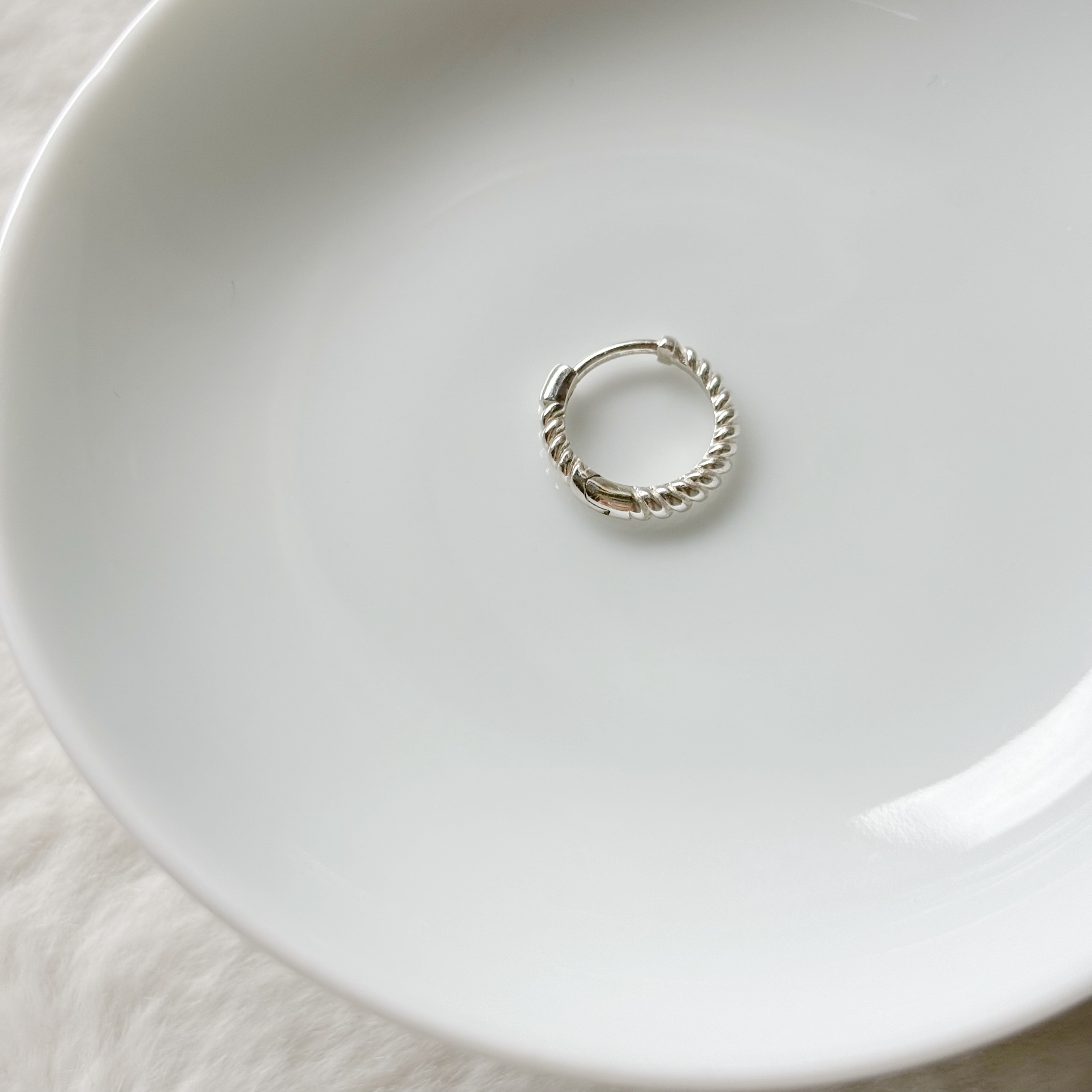 簡約漸層麻花耳圈