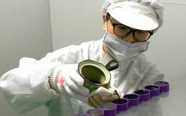馨朵拉創辦人製作紫馨膏