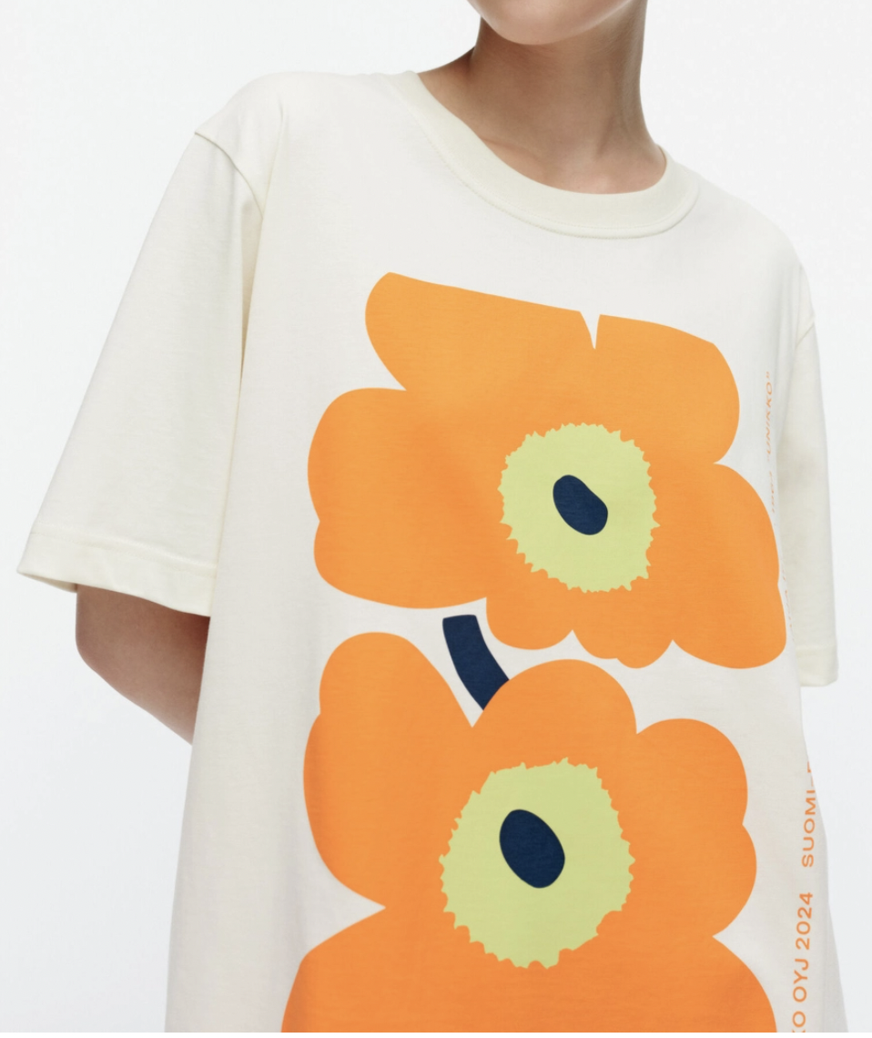 代購現貨 | Marimekko white x orange unikko Tee | Kioski Embla Unikko Placement unisex T-shirt
