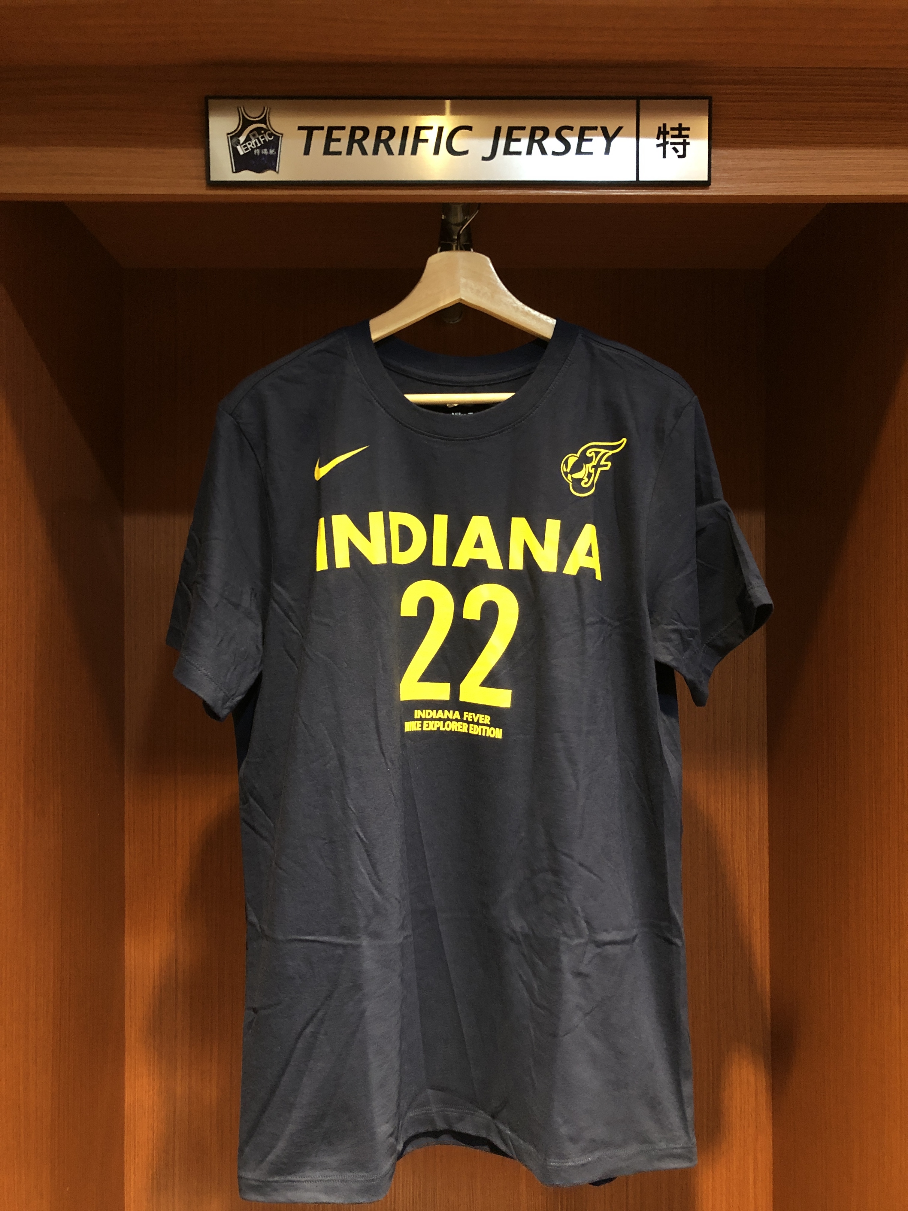 WNBA短袖 Caitlin Clark 印第安納狂熱深藍 Nike Player Name Tee 棉質 短袖 全新