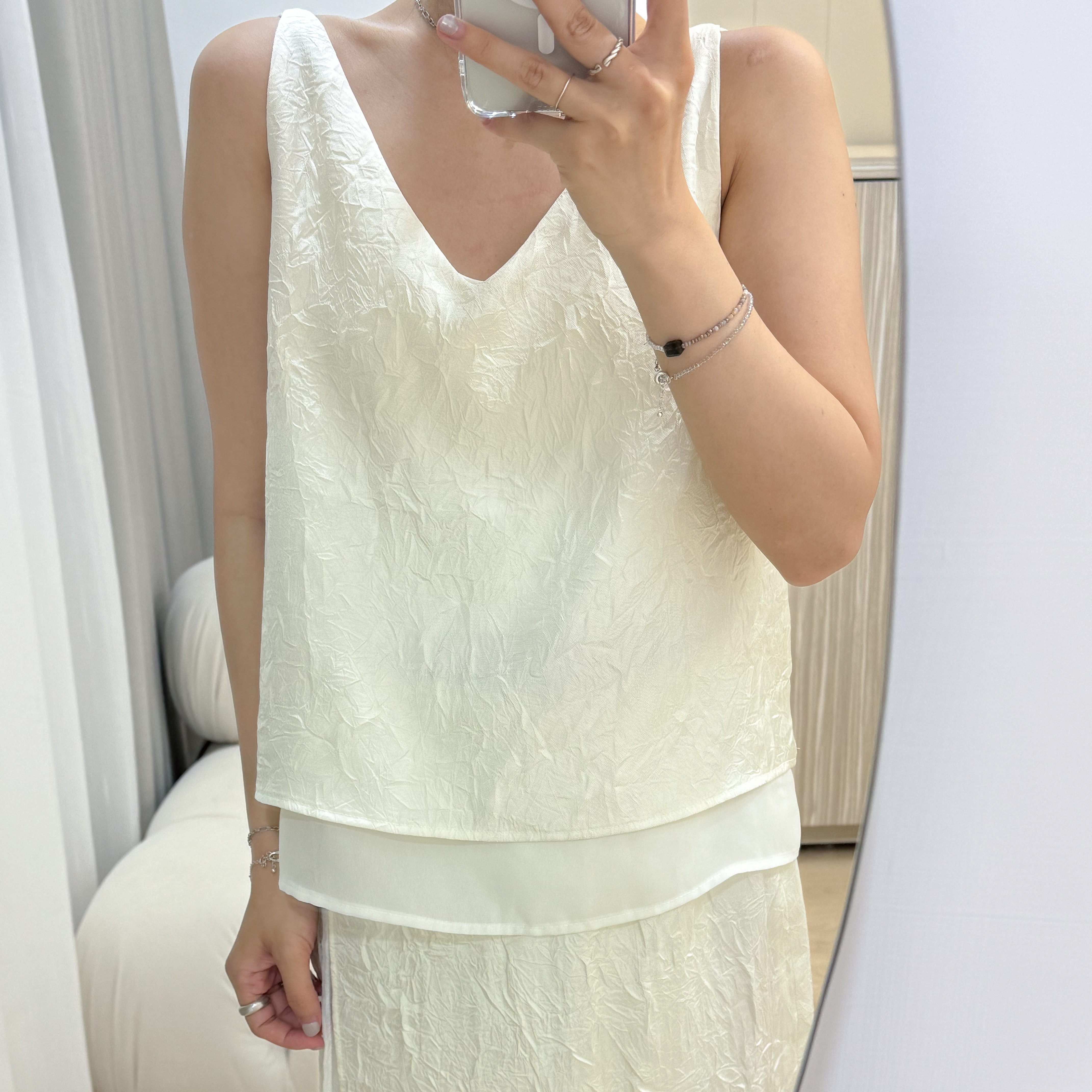 J07高級金箔皺感雙層細肩背心(奶油)