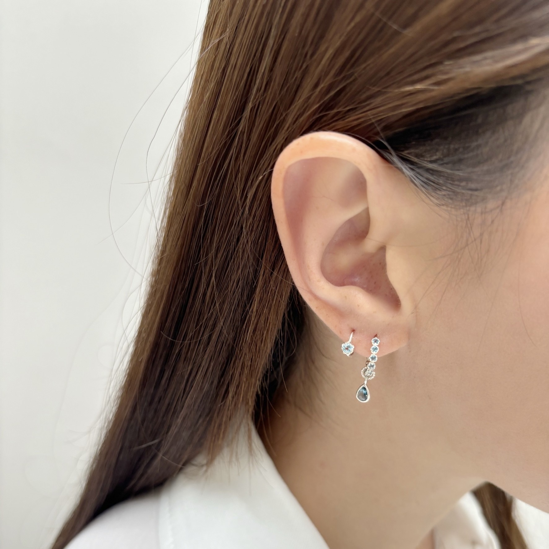 小花六爪托帕石耳骨圈