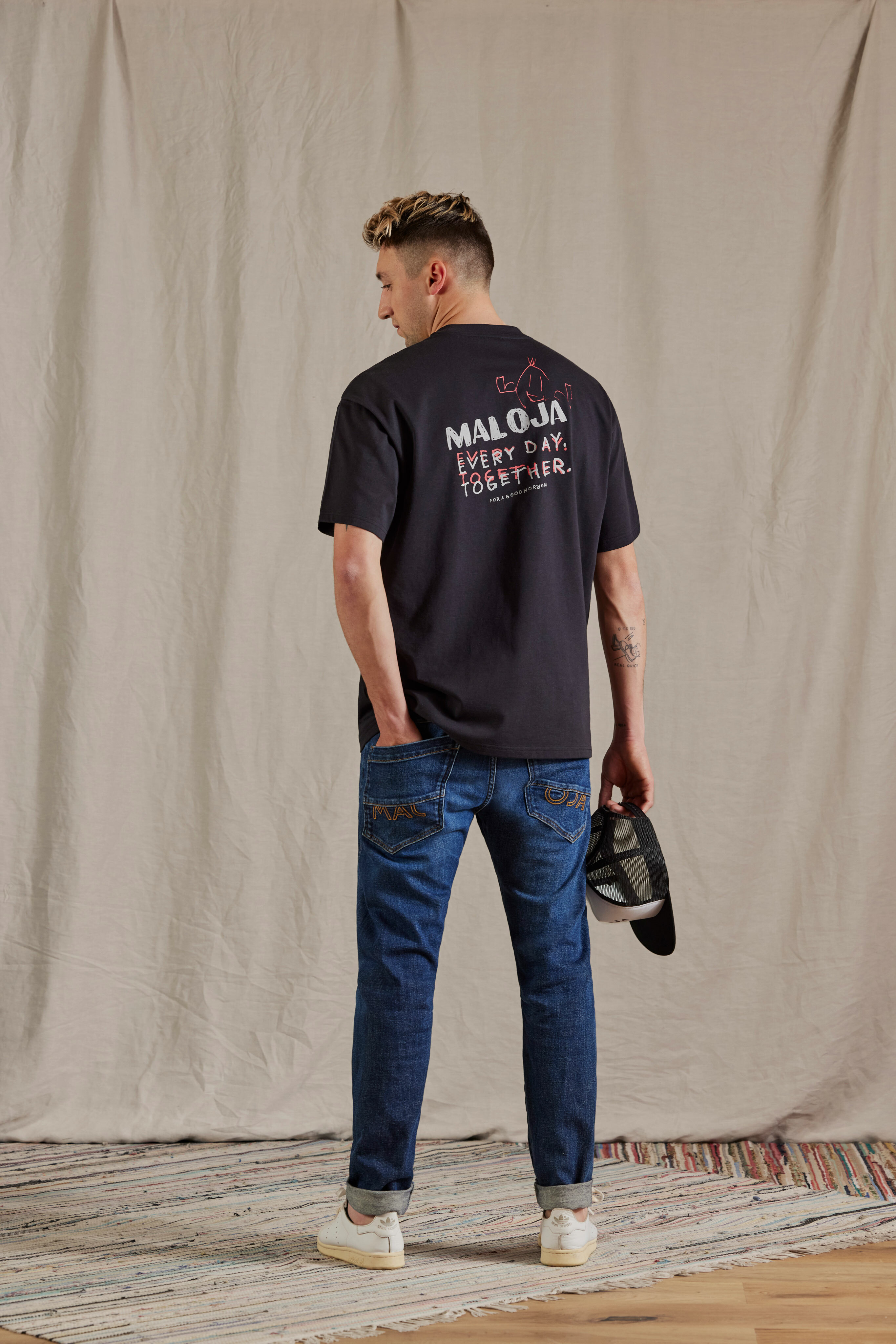 【MALOJA】男純棉舒適短袖上衣 / 24MA37519-[經典黑、藕粉]