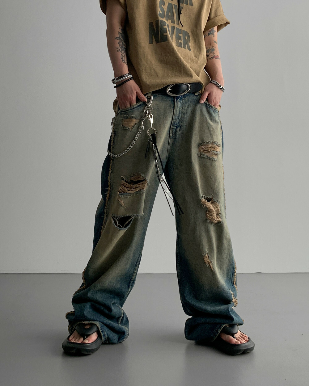 硬裁剪闊腿牛仔褲