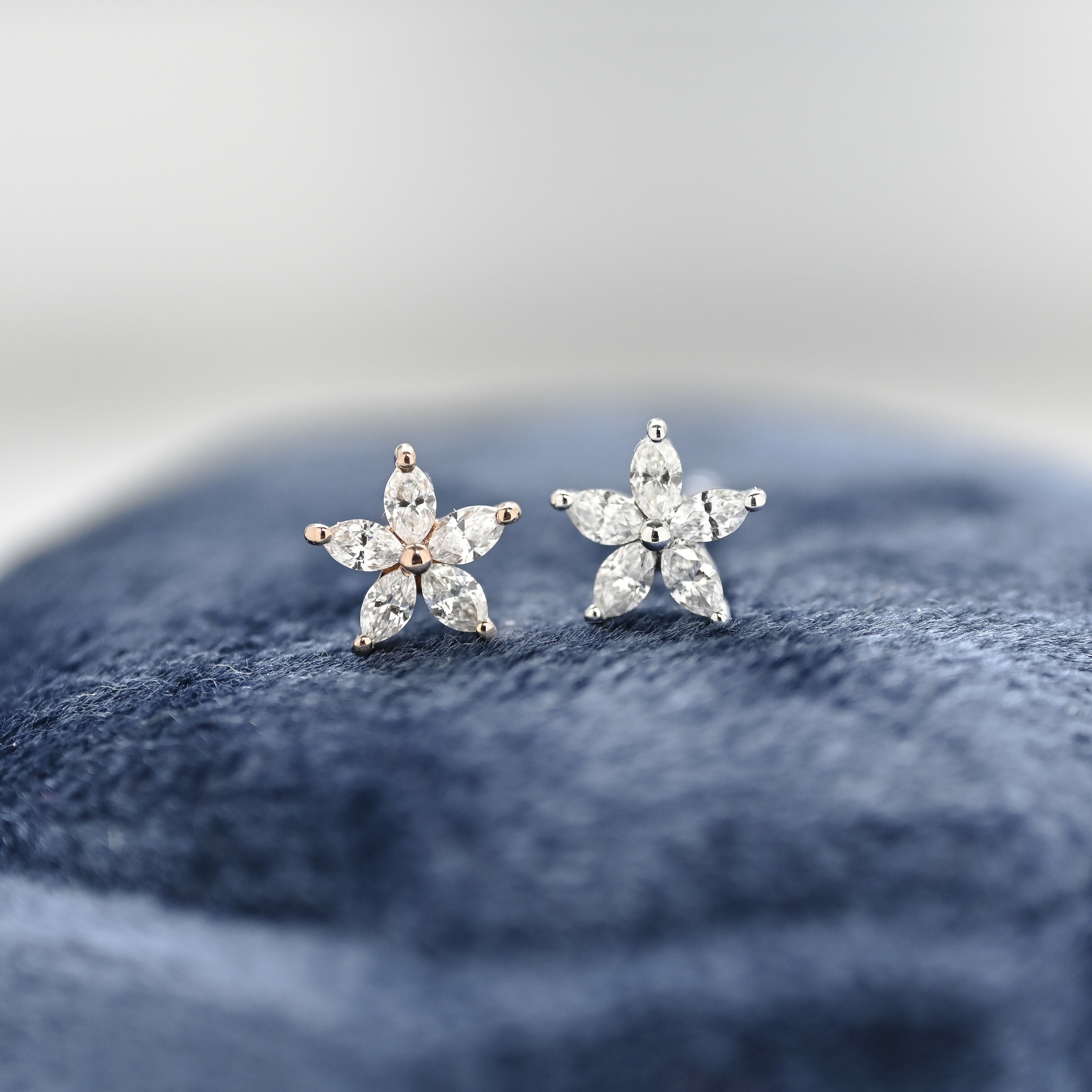 18K Flor Diamond Earring