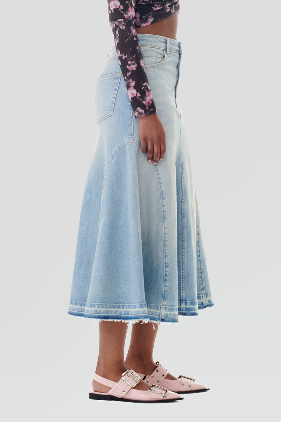 GANNI｜TINT 荷葉擺刷白牛仔裙