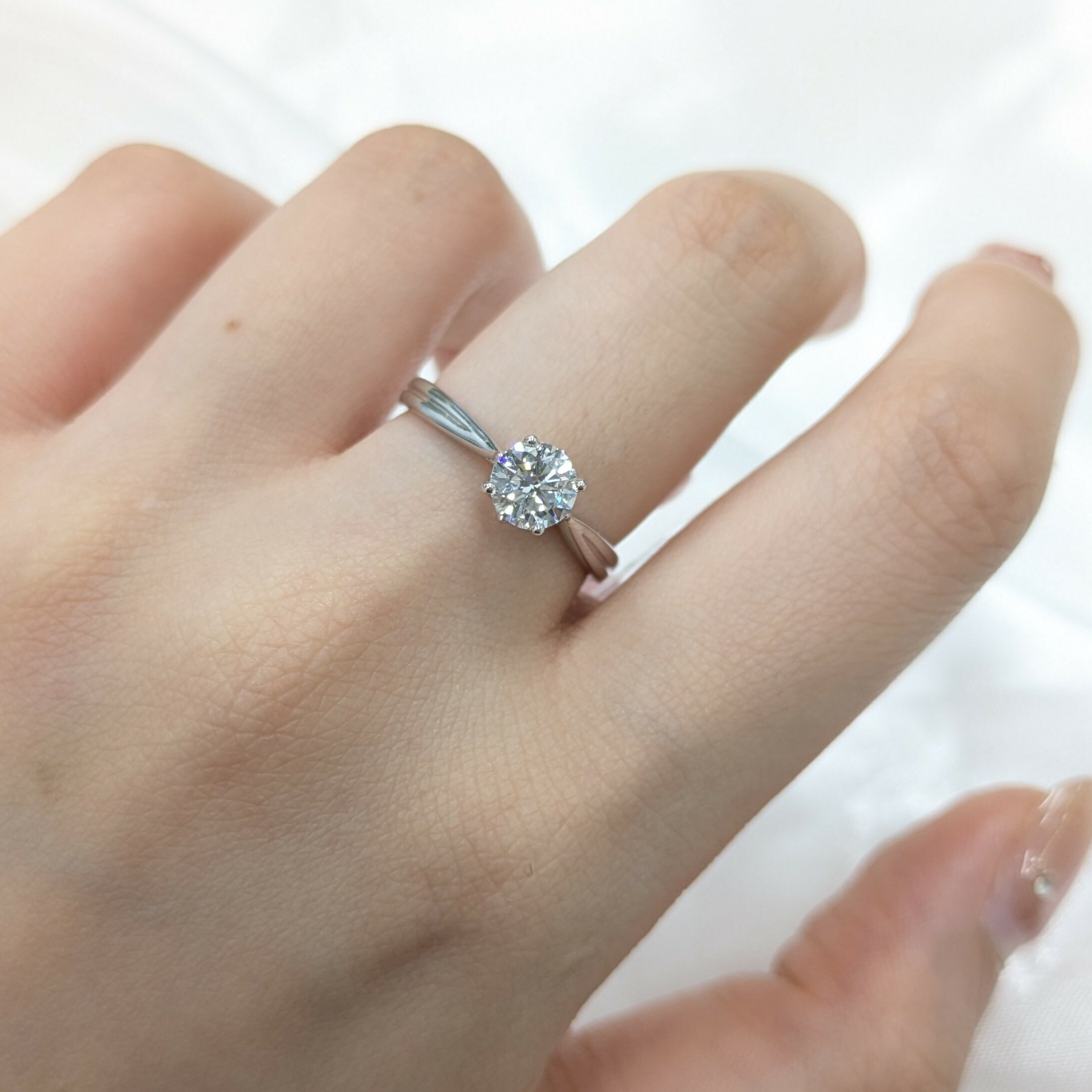 18K White Gold 0.64ct GIA Diamond Ring