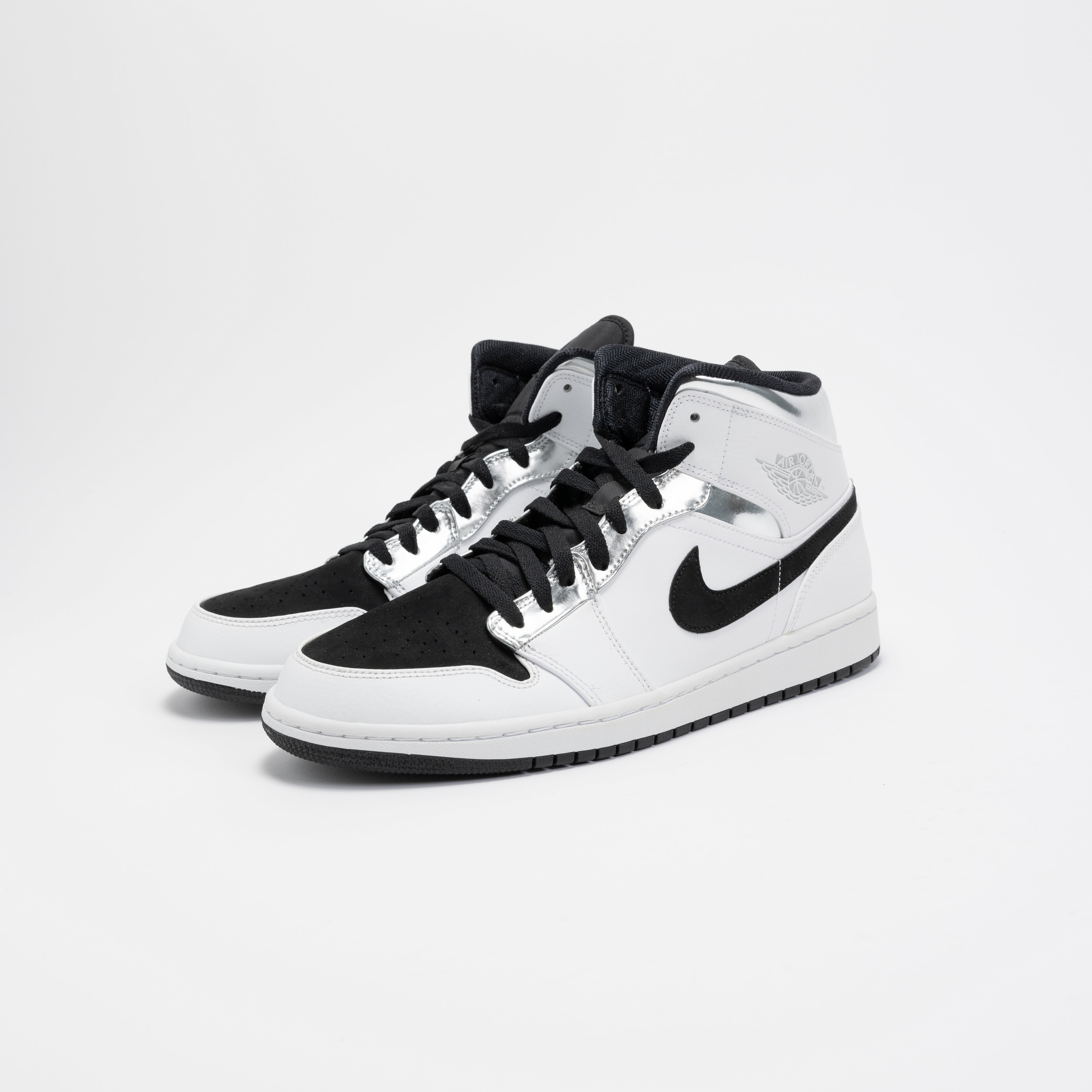 【瑕疵商品29】-(B9)-AIR JORDAN 1 RETRO MID 白銀 倫納德 - 554724 121