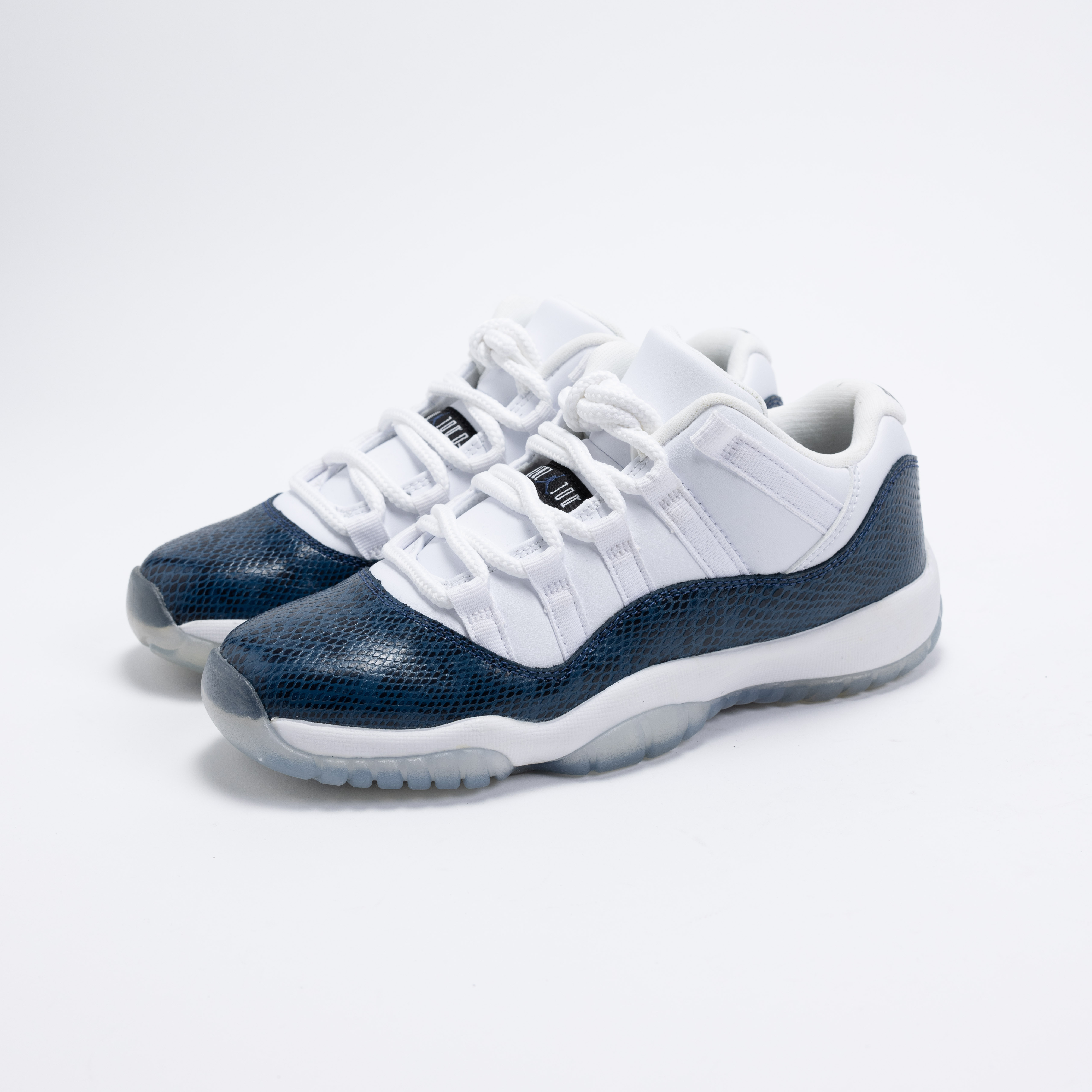 【瑕疵商品30】-(B9b)-AIR JORDAN 11 RETRO LOW LE GS "NAVY SNAKESKIN" 藍蛇紋 - CD6847 102