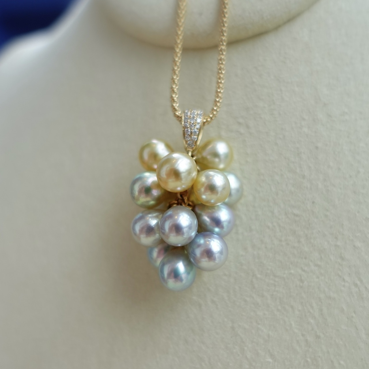 18K金水滴形糖果色Akoya珍珠開口吊墜