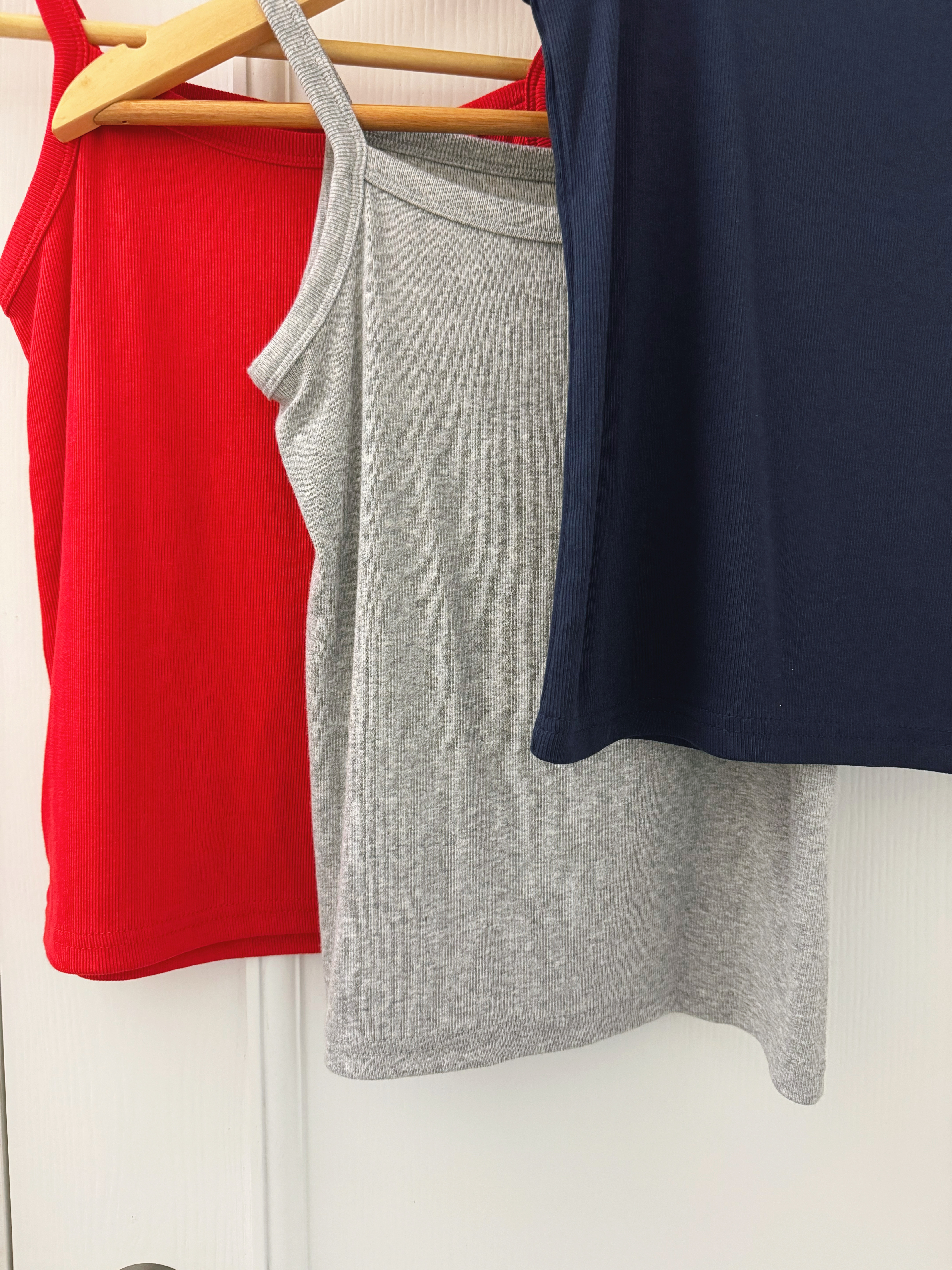 6.12 粗吊帶小背心