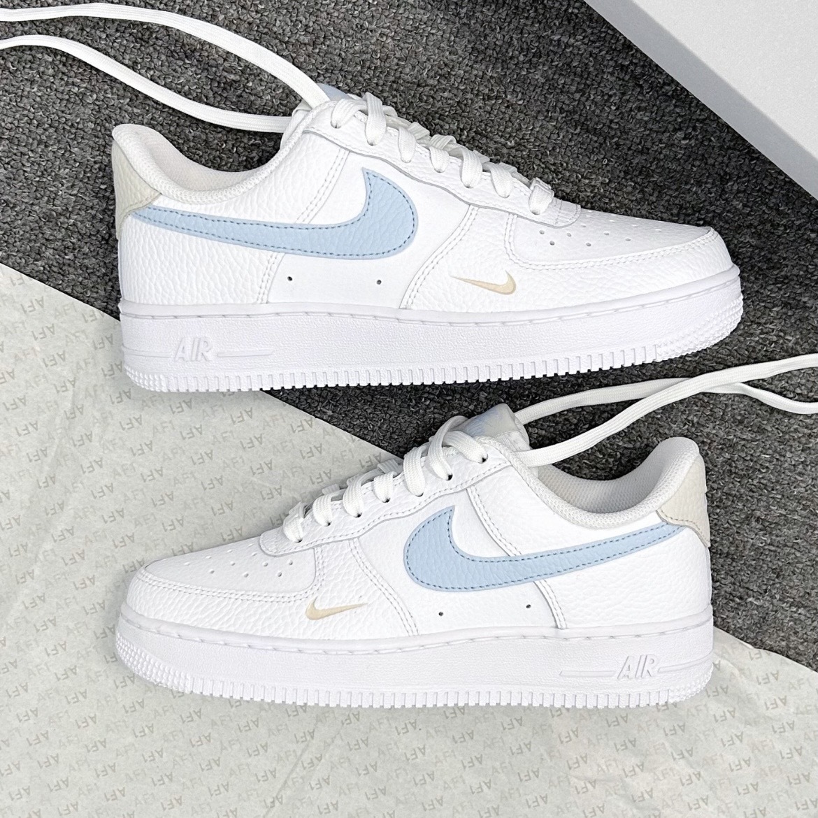 Nike Air Force 1 Low 冰藍雙勾 迷你勾 藍白 HF0022-100