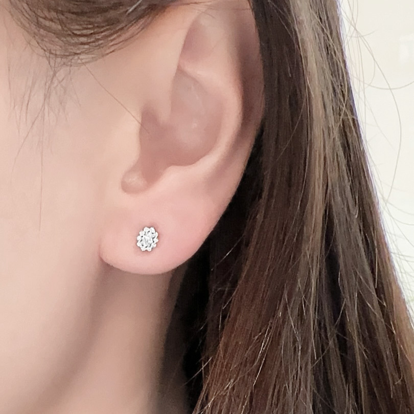 橢圓形鑽石耳環