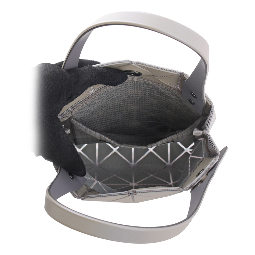 【ISSEY MIYAKE三宅一生】BAO BAO Prism Plus 5X4 霧面迷你手提包(米灰色) AG521 03