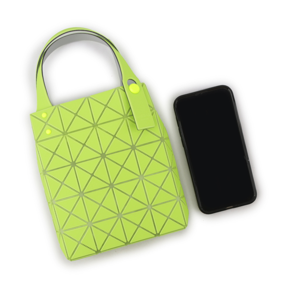 【ISSEY MIYAKE三宅一生】BAO BAO Prism Plus 5X4 霧面迷你手提包(黃綠色) AG521 55