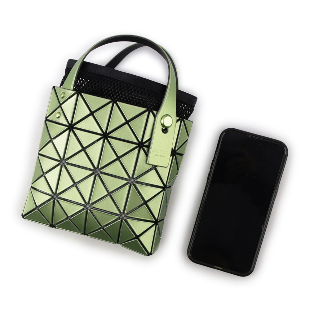 【ISSEY MIYAKE三宅一生】BAO BAO LUCENT BOXY 4X4 迷你金屬色手提包(淺綠色) AG651 61