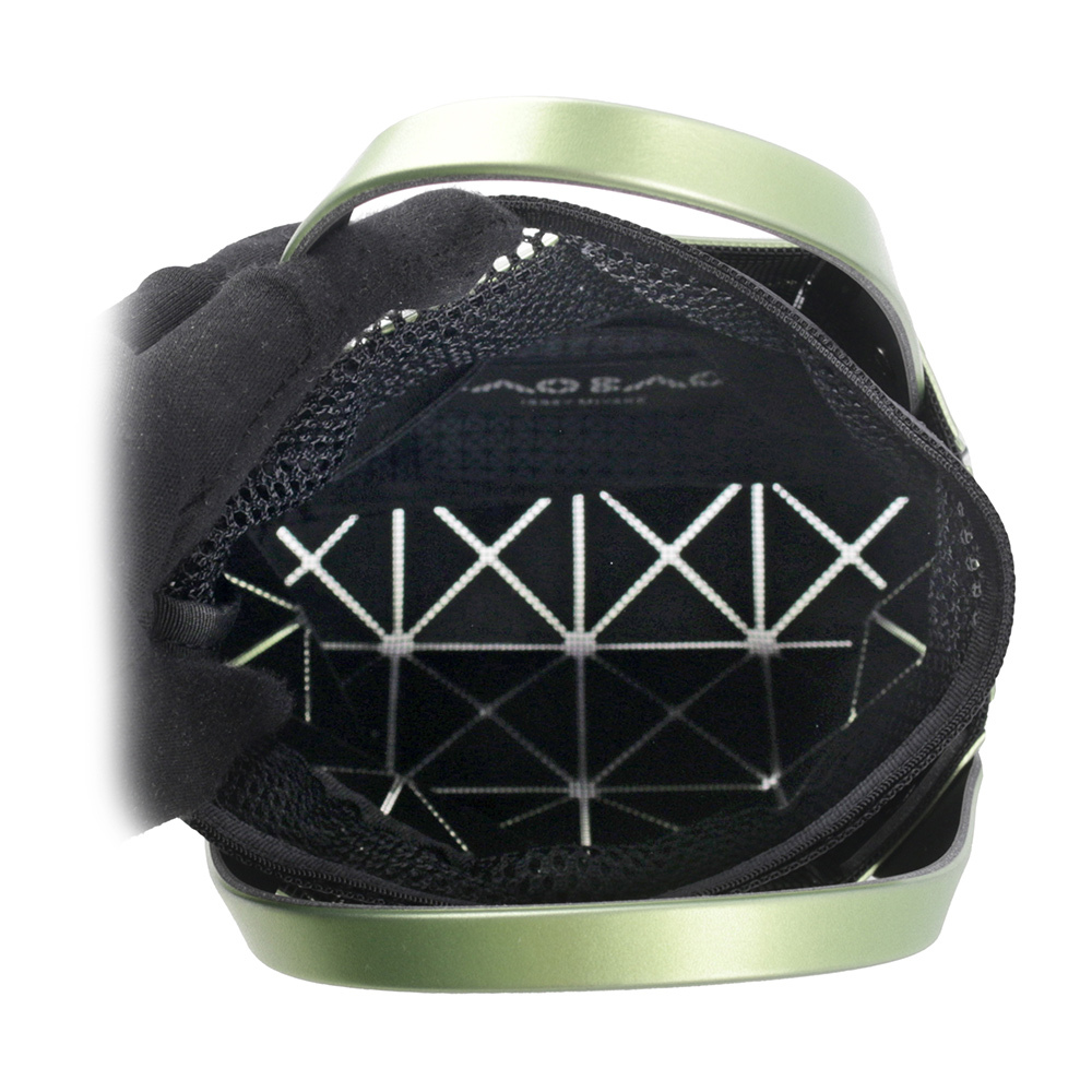 【ISSEY MIYAKE三宅一生】BAO BAO LUCENT BOXY 4X4 迷你金屬色手提包(淺綠色) AG651 61