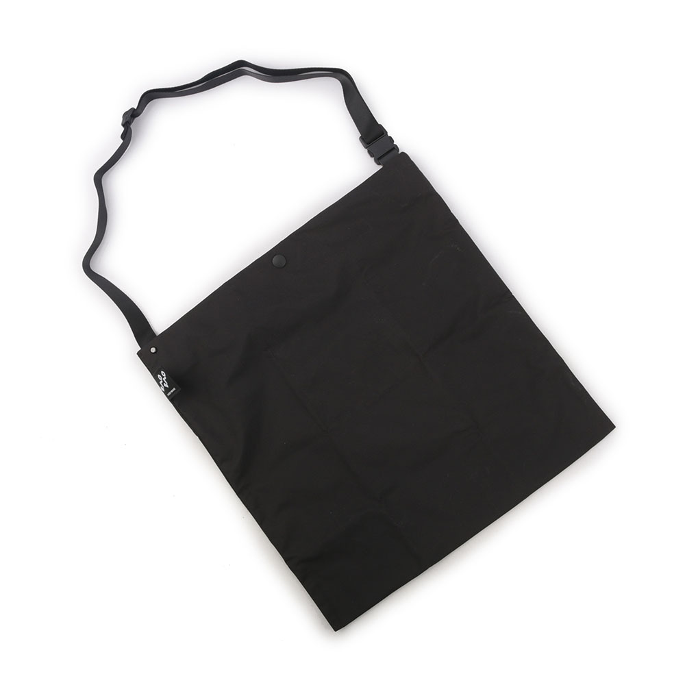 【ISSEY MIYAKE三宅一生】BAO BAO LUCENT BOXY 4X4 迷你金屬色手提包(淺綠色) AG651 61