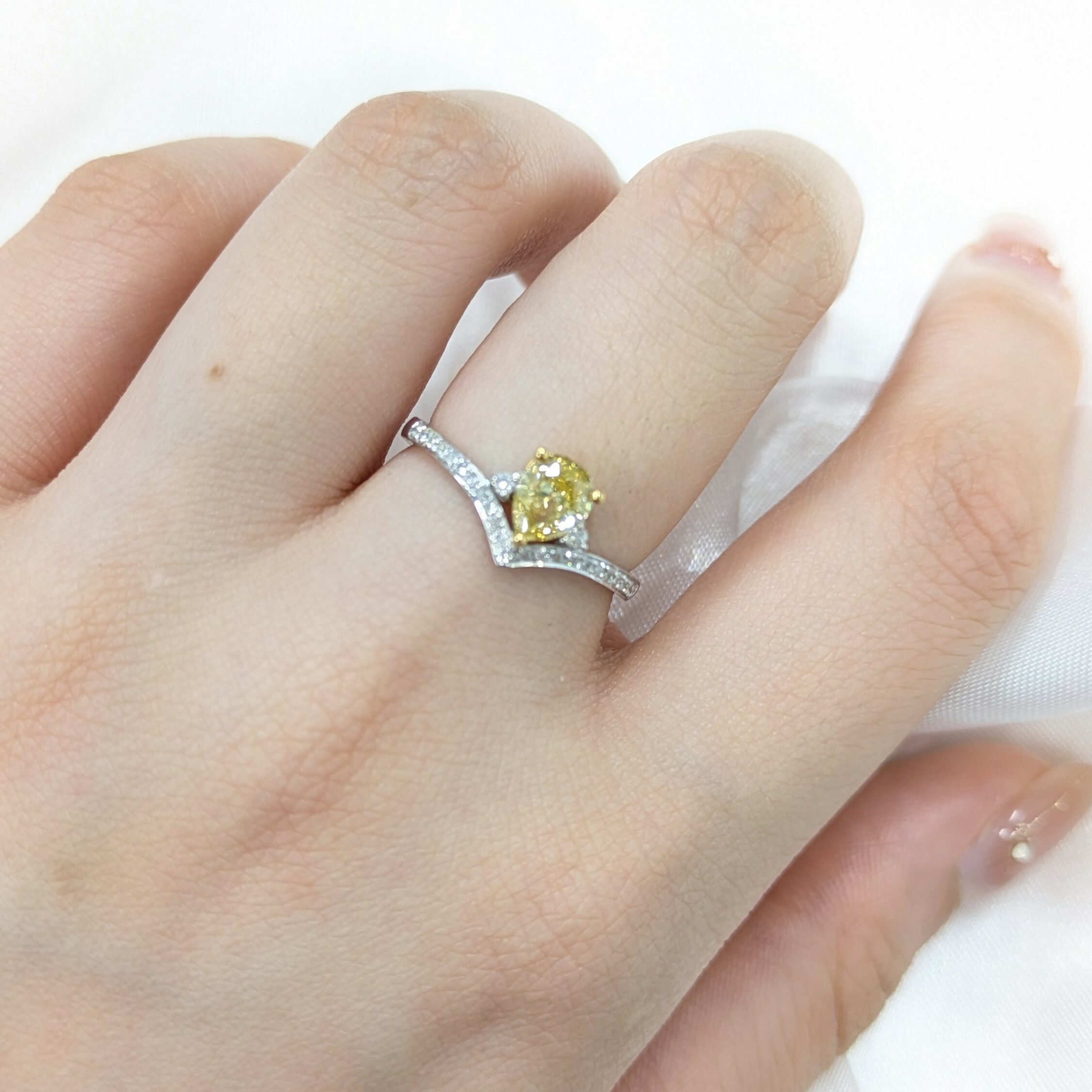 18K Gold 0.57ct Diamond Ring