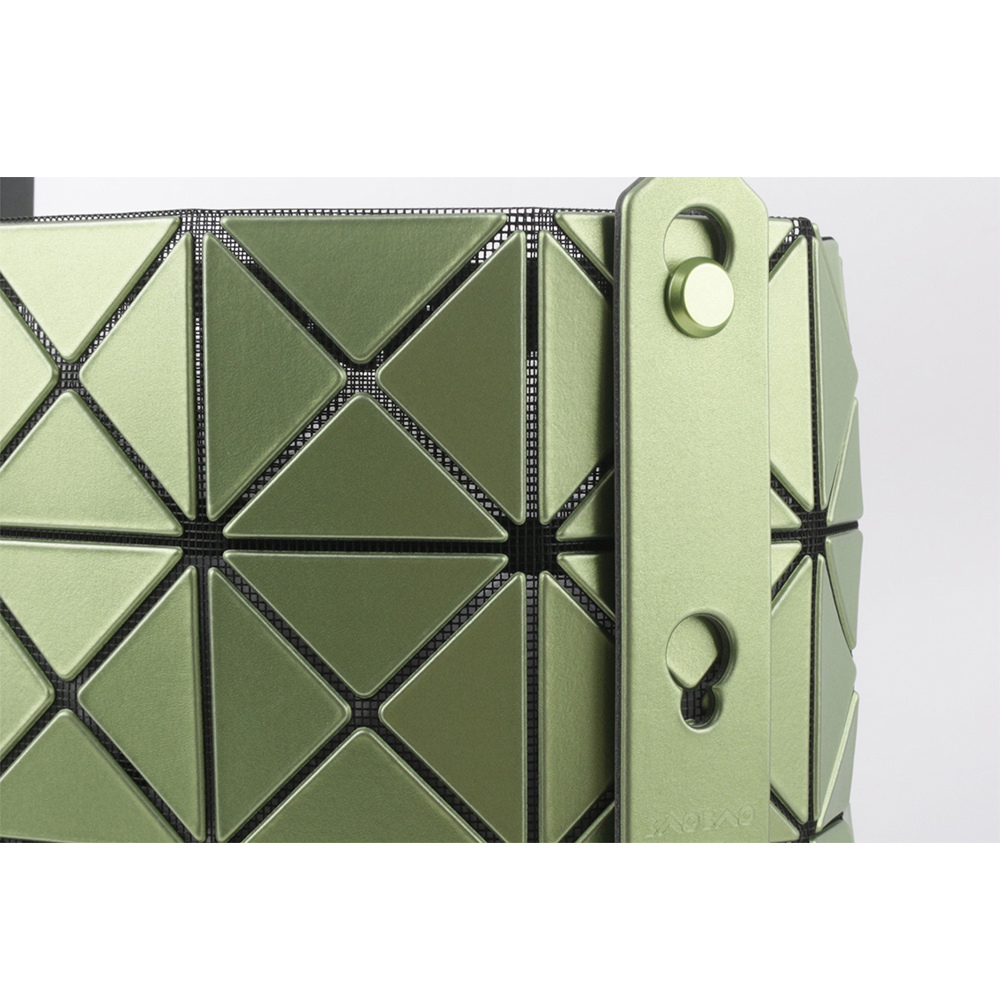 【ISSEY MIYAKE三宅一生】BAO BAO LUCENT BOXY 5X4 金屬色手提包(淺綠色) AG652 61