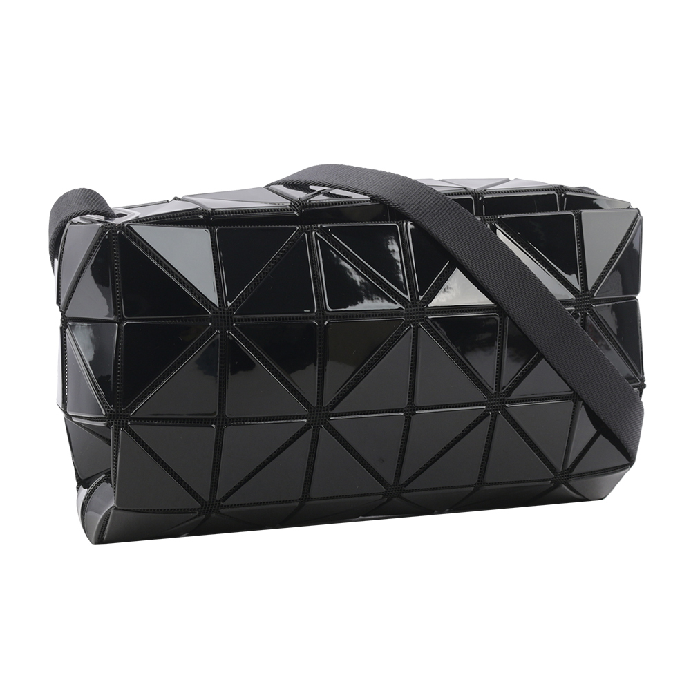 【ISSEY MIYAKE三宅一生】BAO BAO CARTON 4x6 方盒斜背包(黑色) AG422 15