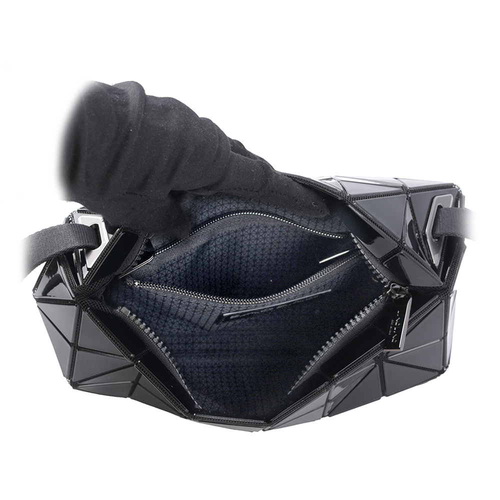 【ISSEY MIYAKE三宅一生】BAO BAO CARTON 4x6 方盒斜背包(黑色) AG422 15