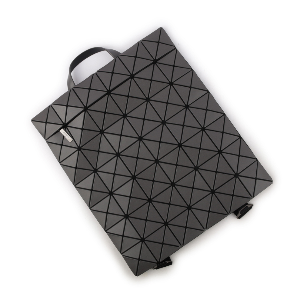 【ISSEY MIYAKE三宅一生】BAO BAO LUCENT 啞光霧面扁形後背包(炭灰色) AG691 14