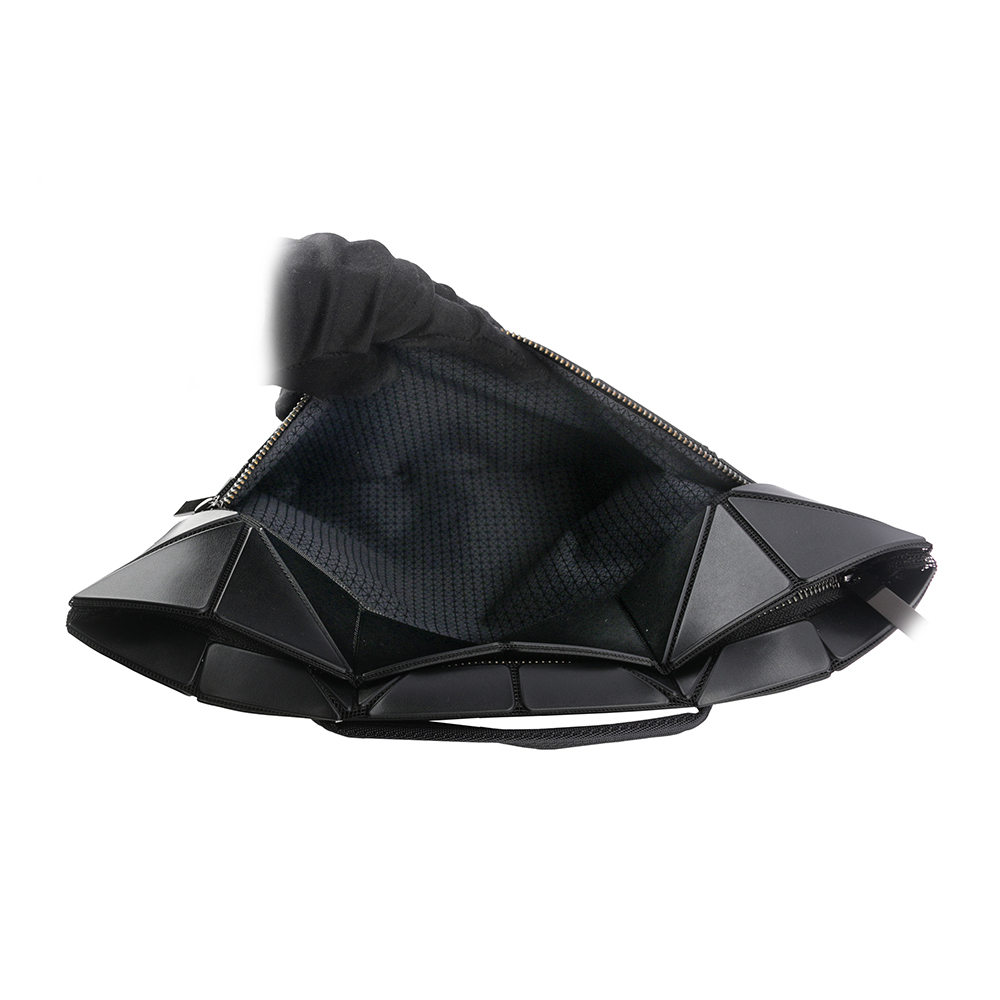 【ISSEY MIYAKE三宅一生】BAO BAO BLOCKY 啞光霧面拉鍊後背包(黑色) AG493 16