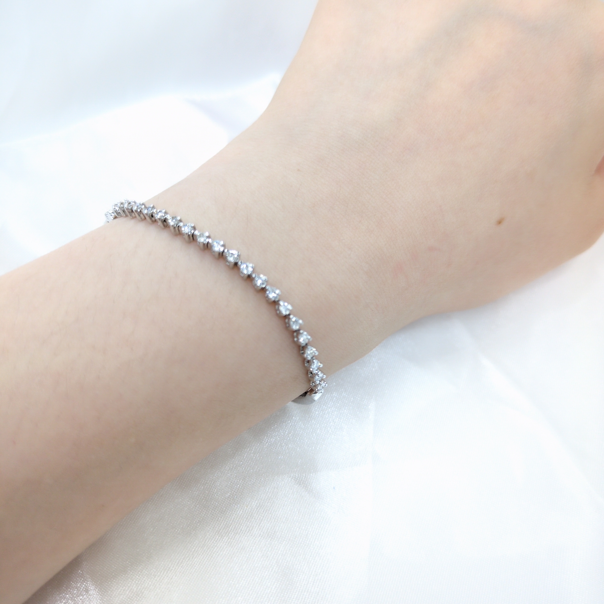 全新18K白金38份鑽石軟鍊鈪