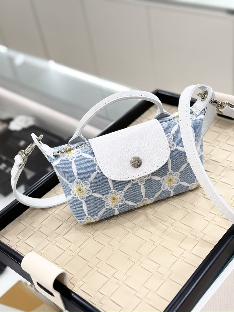 LONGCHAMP Le Pliage Collection Pouch