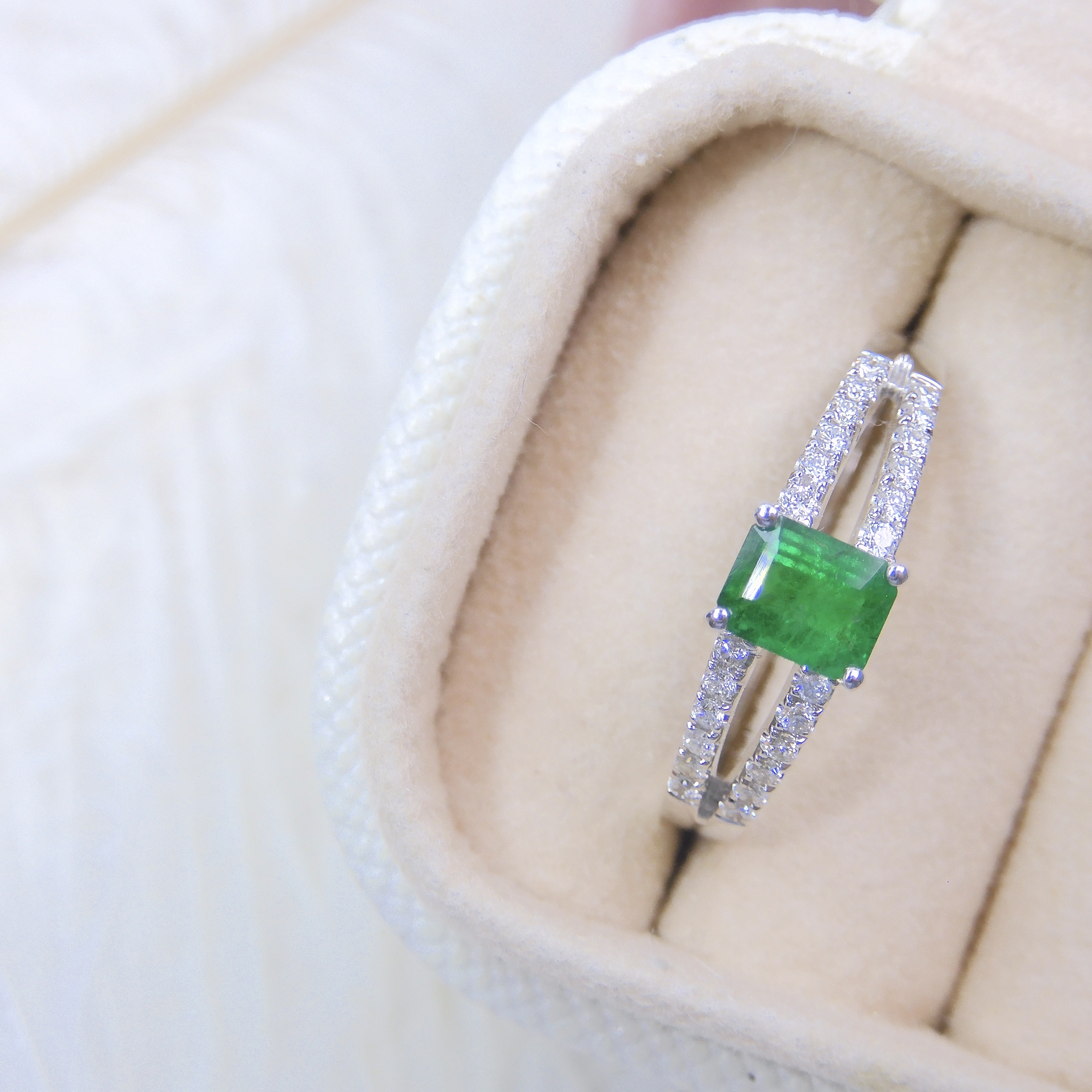 18K金 0.5ct 綠寶石戒指