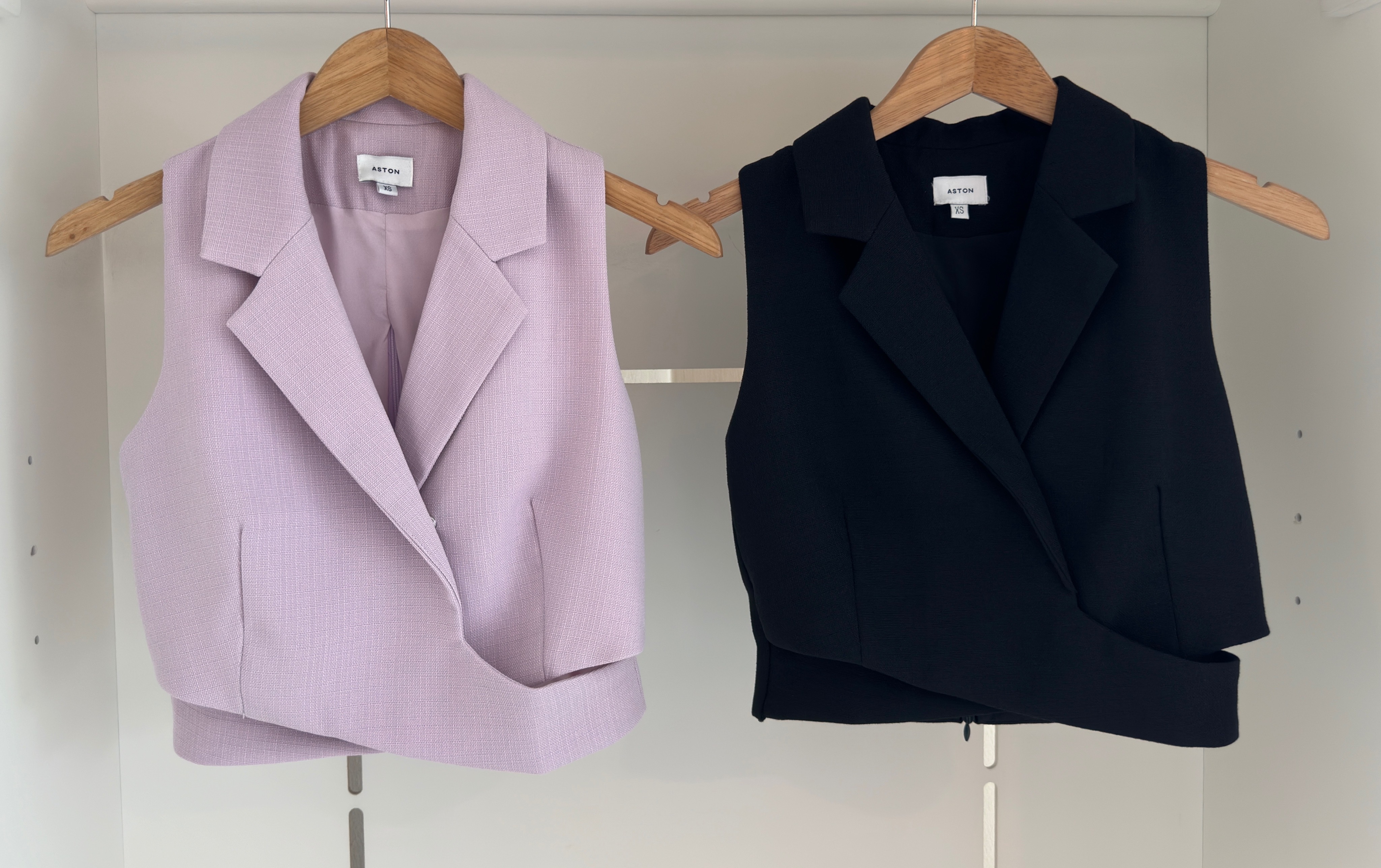 SLEEVELESS CROP VEST TOP