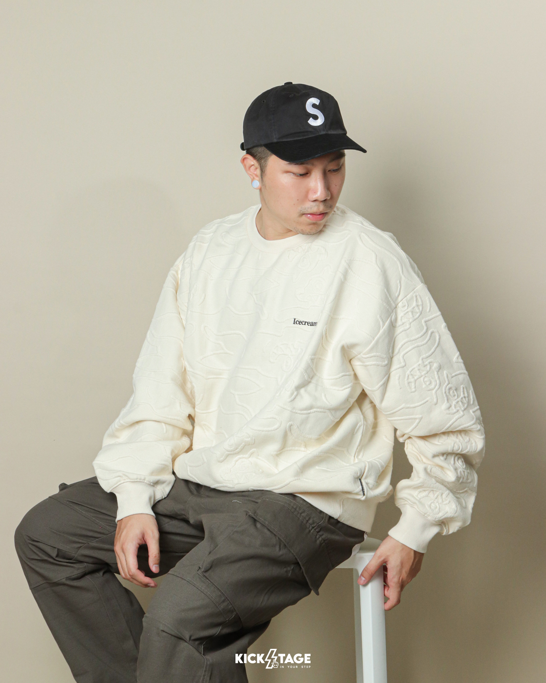 **特價商品售出不退換**BBC ICE CREAM SABIN SWEATSHIRT 米白 黑色 滿版飛狗 針織 衛衣【IC441-2308】