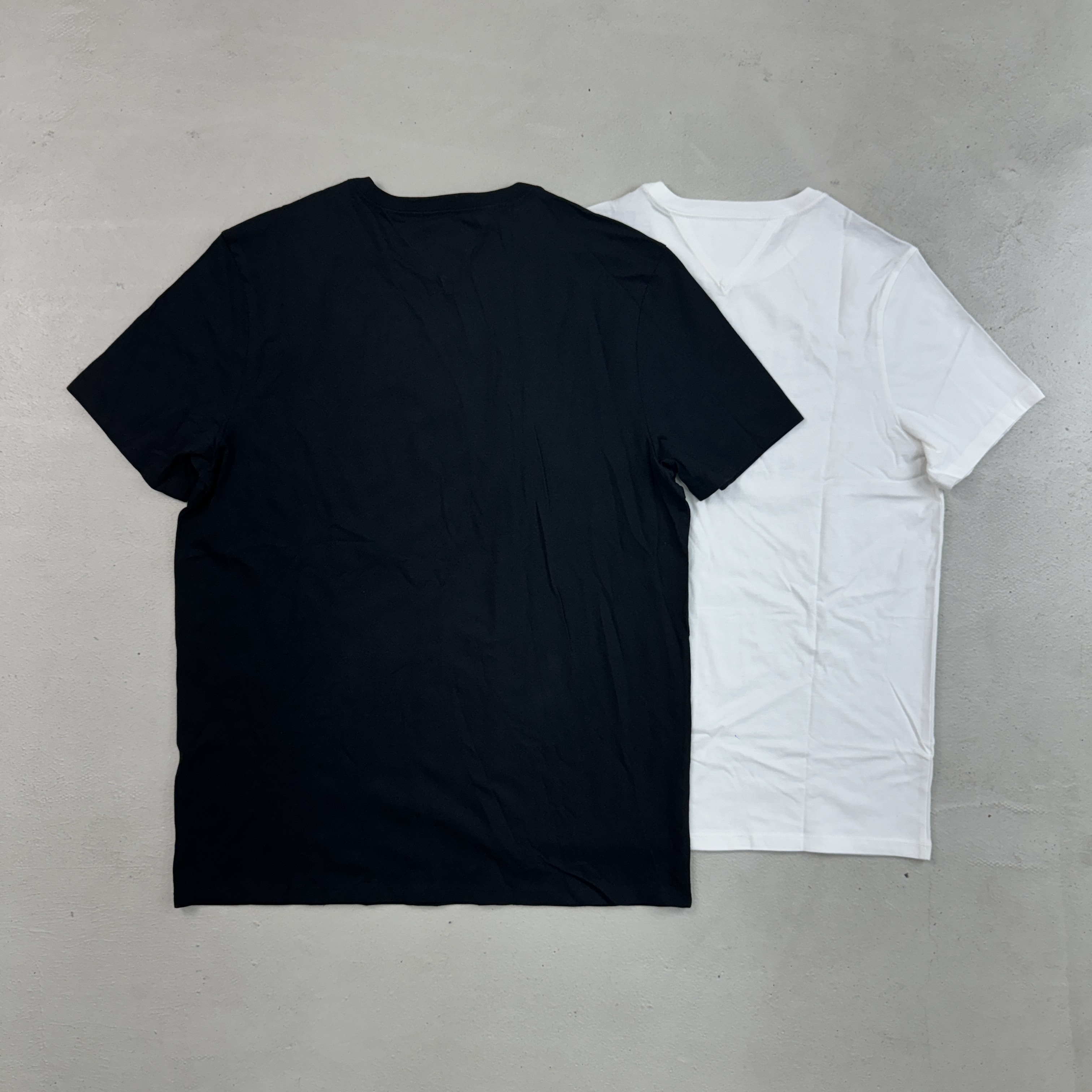 Tommy Hilfiger 1985大LOGO短袖 黑/白