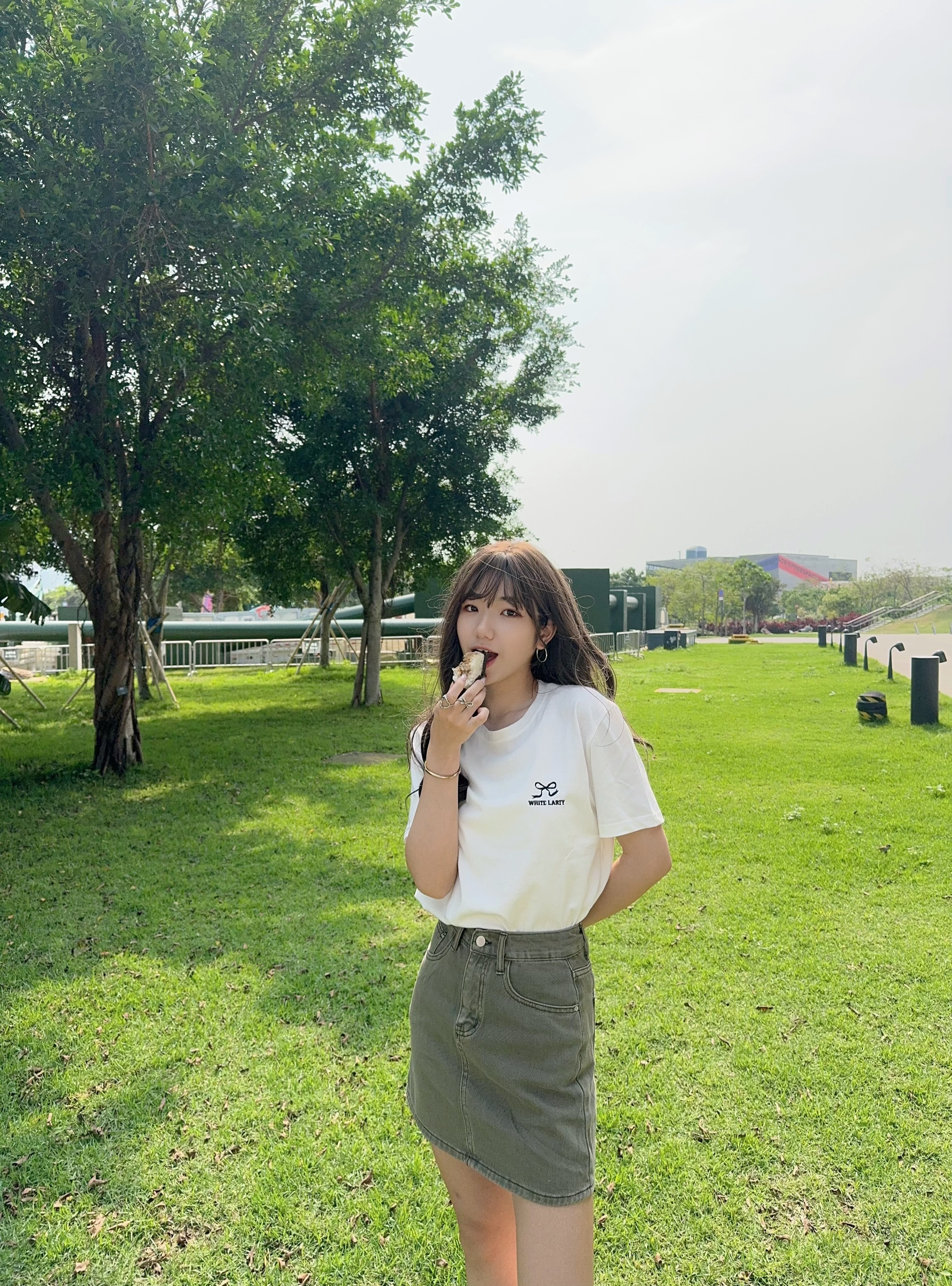 🎀🎀刺繡蝴蝶結Tee