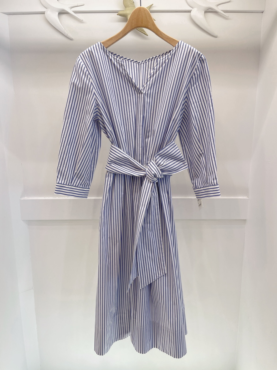 V領腰綁蝴蝶結洋裝