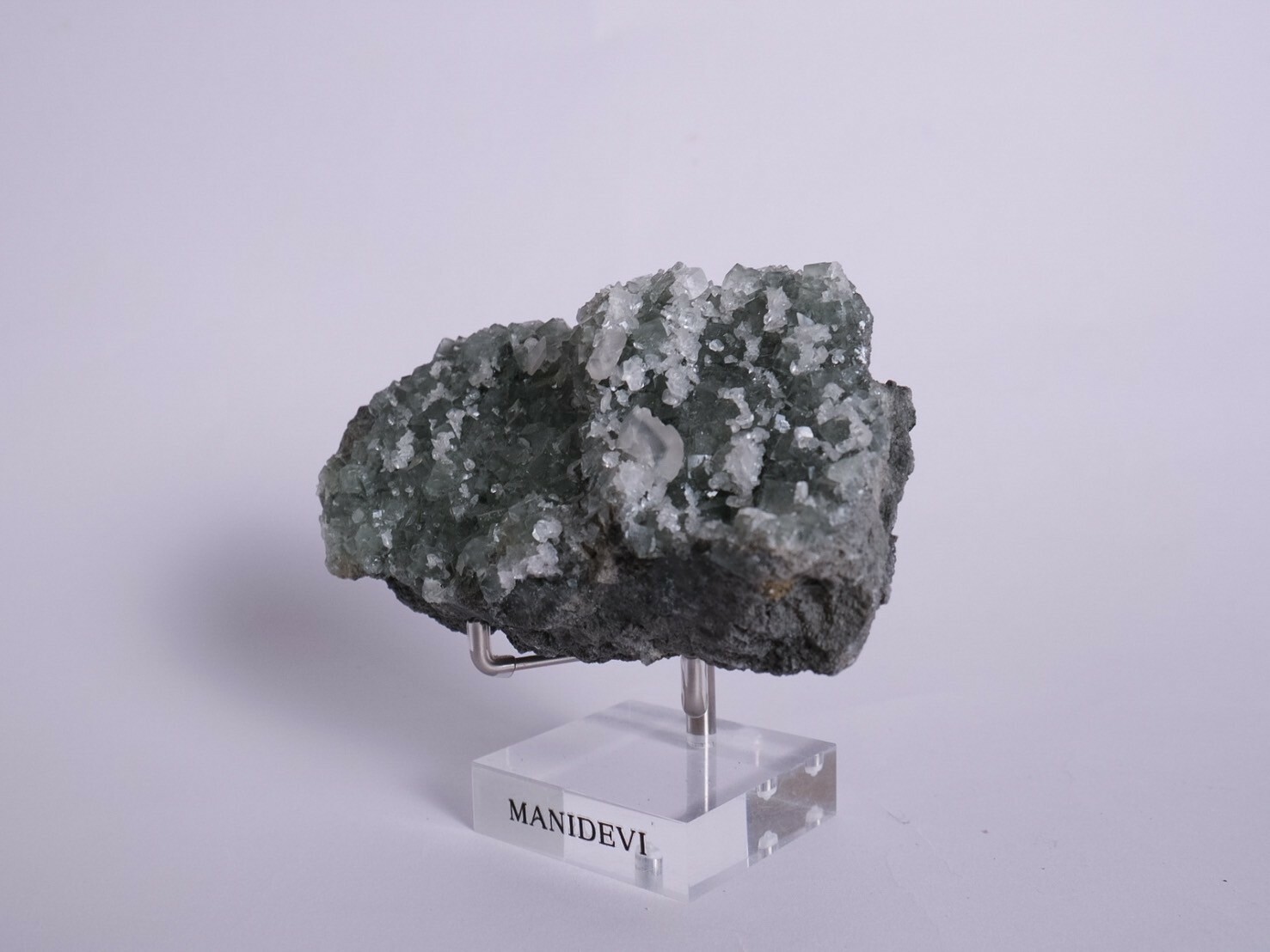 大天使連結礦頻-綠螢石共生方解石  MAGGFA087480