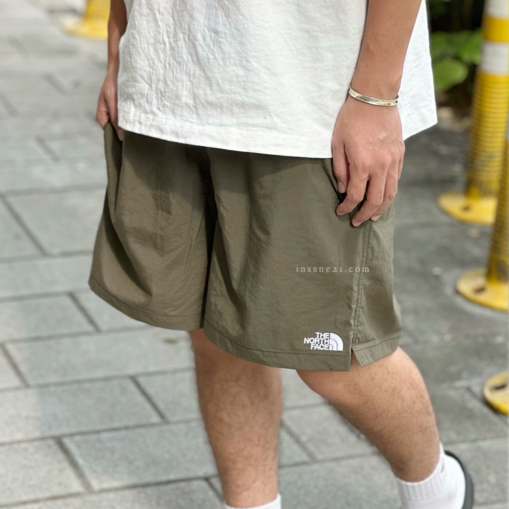 THE NORTH FACE 北臉 快乾 防潑水 膝上短褲 黑/軍綠 NB42335