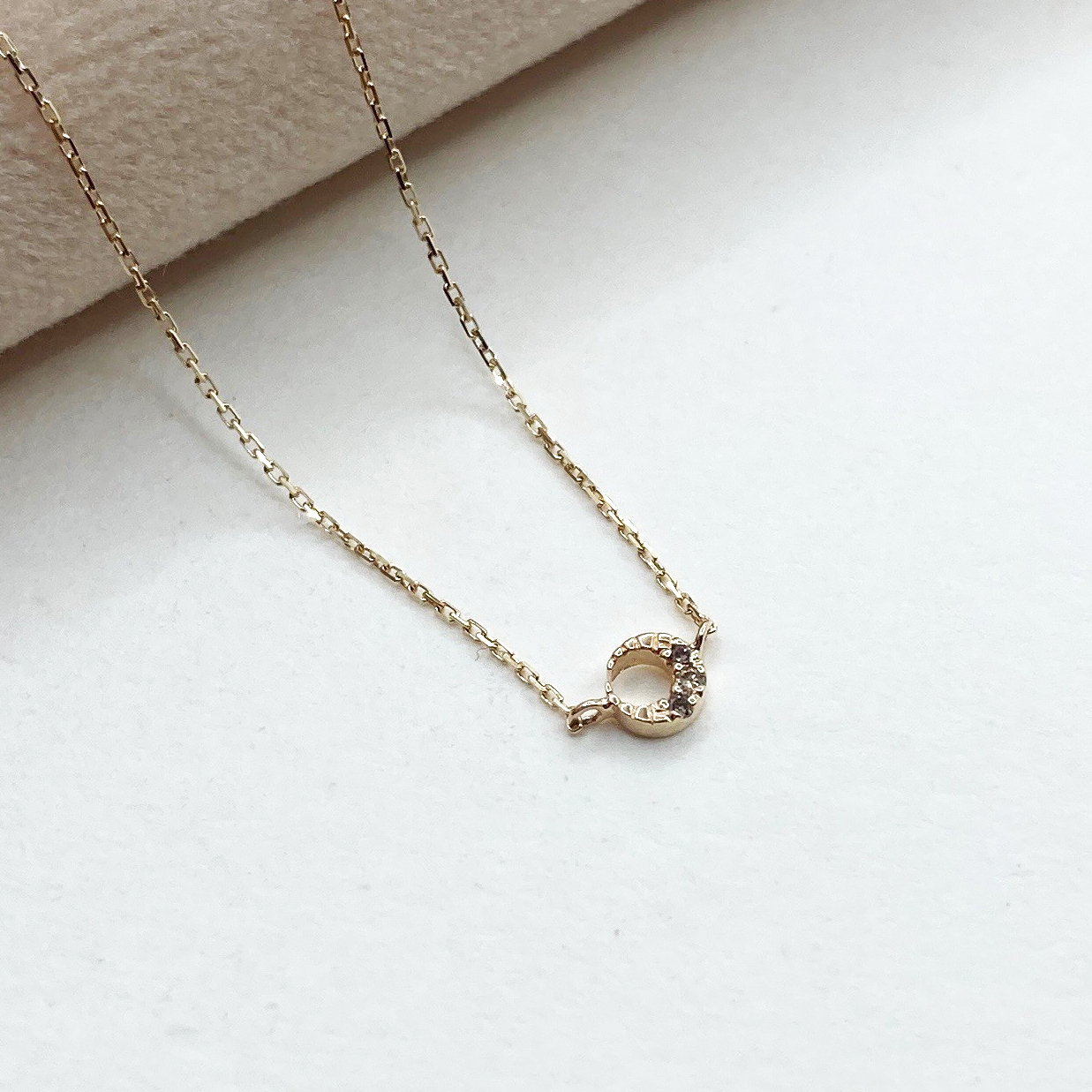 K10 彎月鑽石項鍊