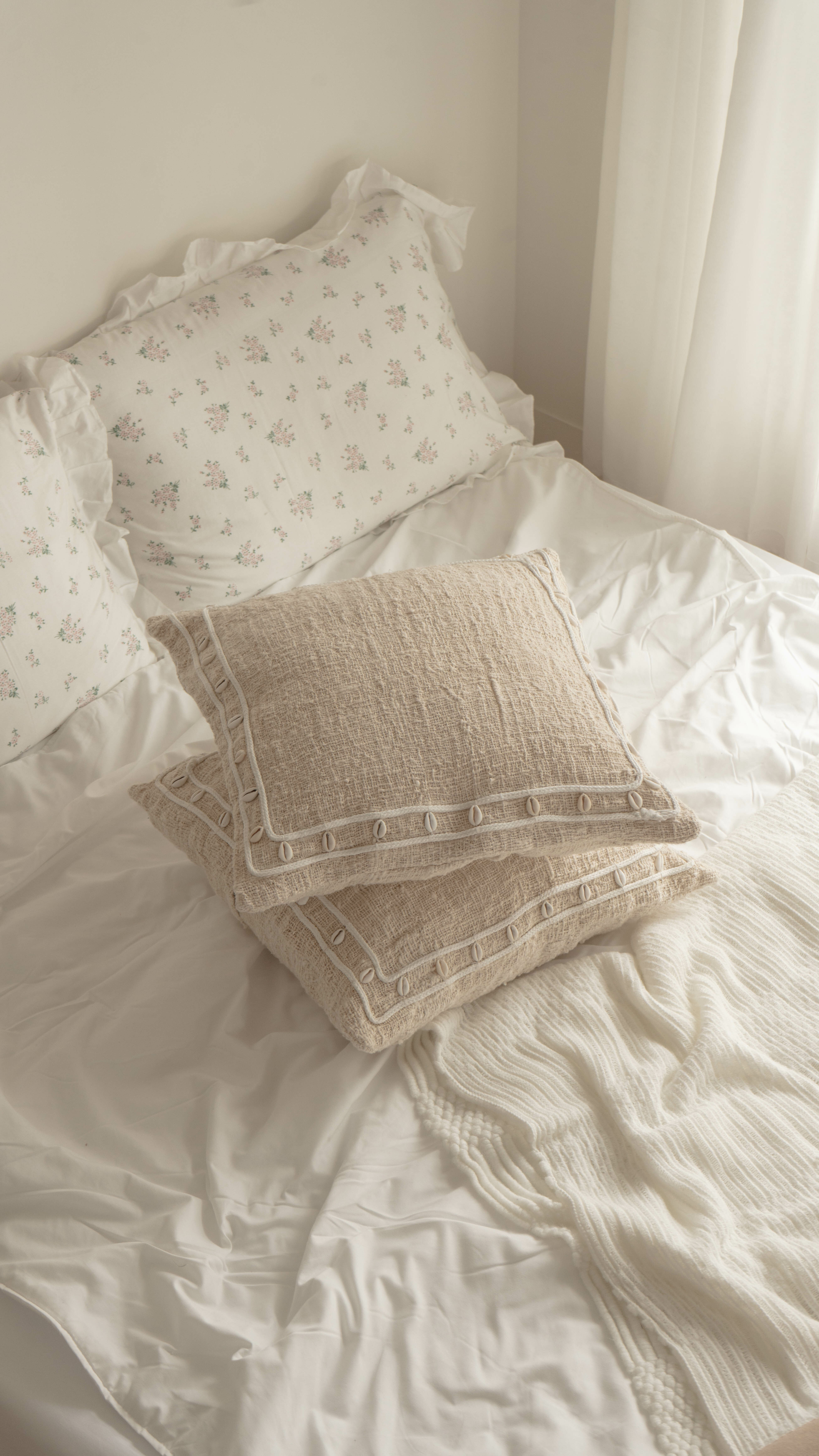 純棉貝殼邊抱枕