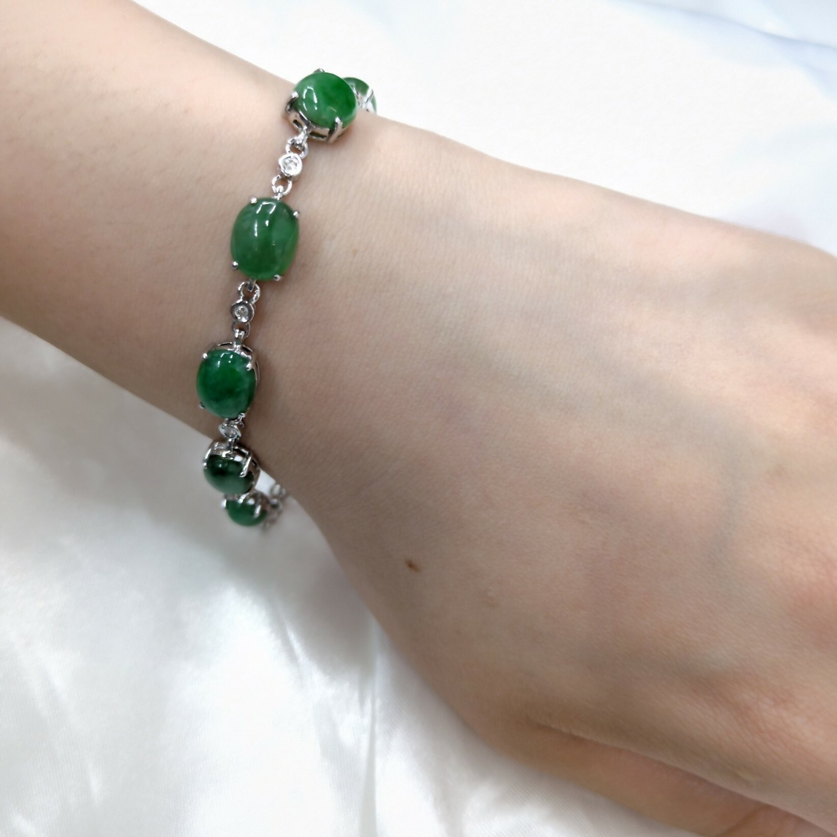 全新18K白金翡翠配14份鑽石手鍊