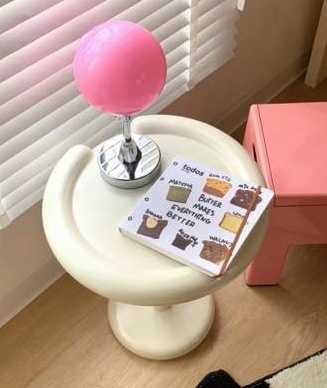 法式浪漫空靈奶油邊桌